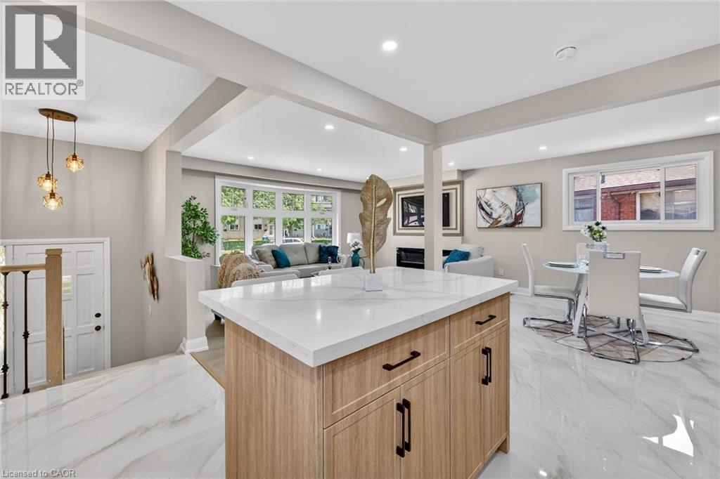83 Riverdale Drive, Hamilton, ON - Indoor