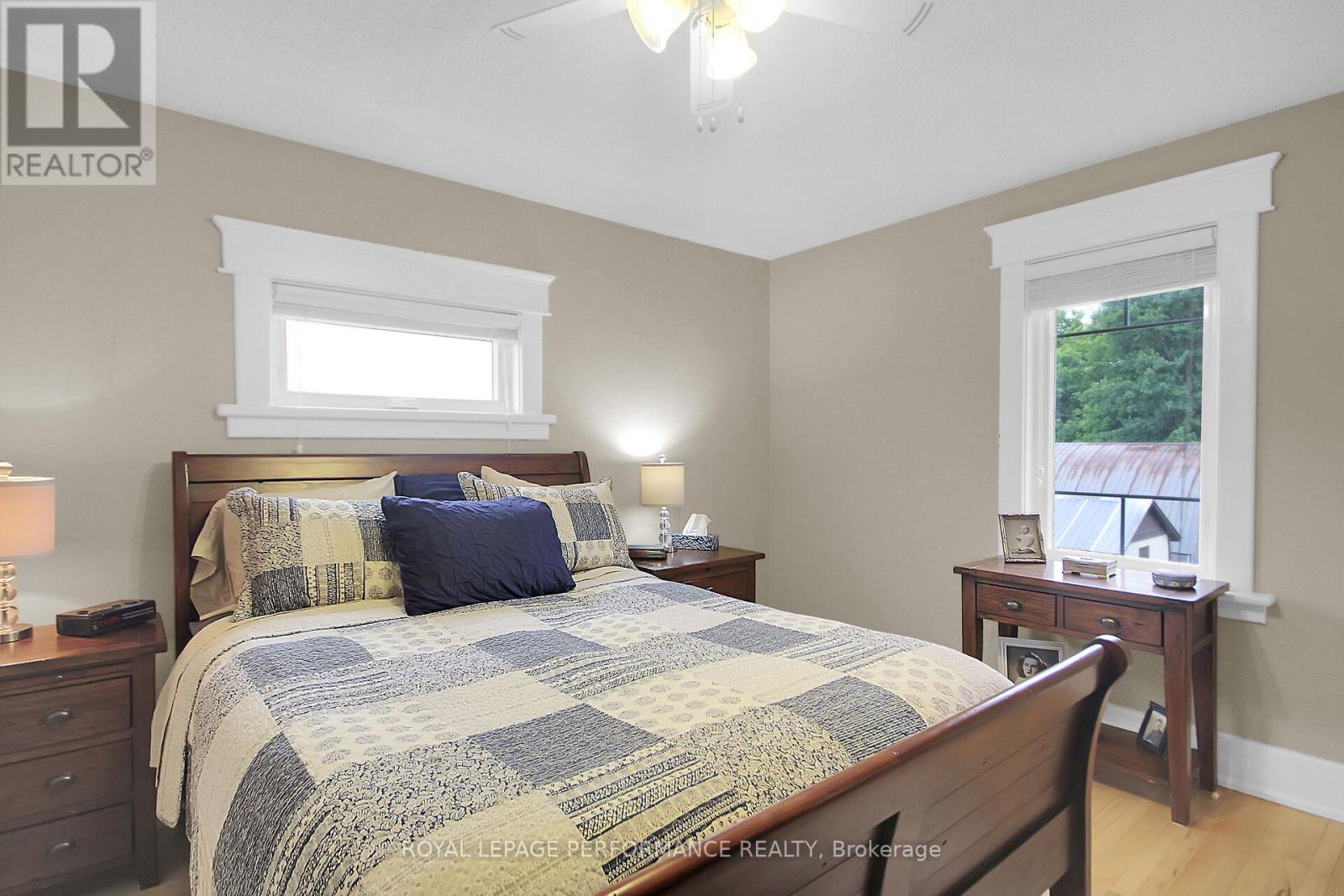 9374 Marvelville Road, Ottawa, ON - Indoor Photo Showing Bedroom