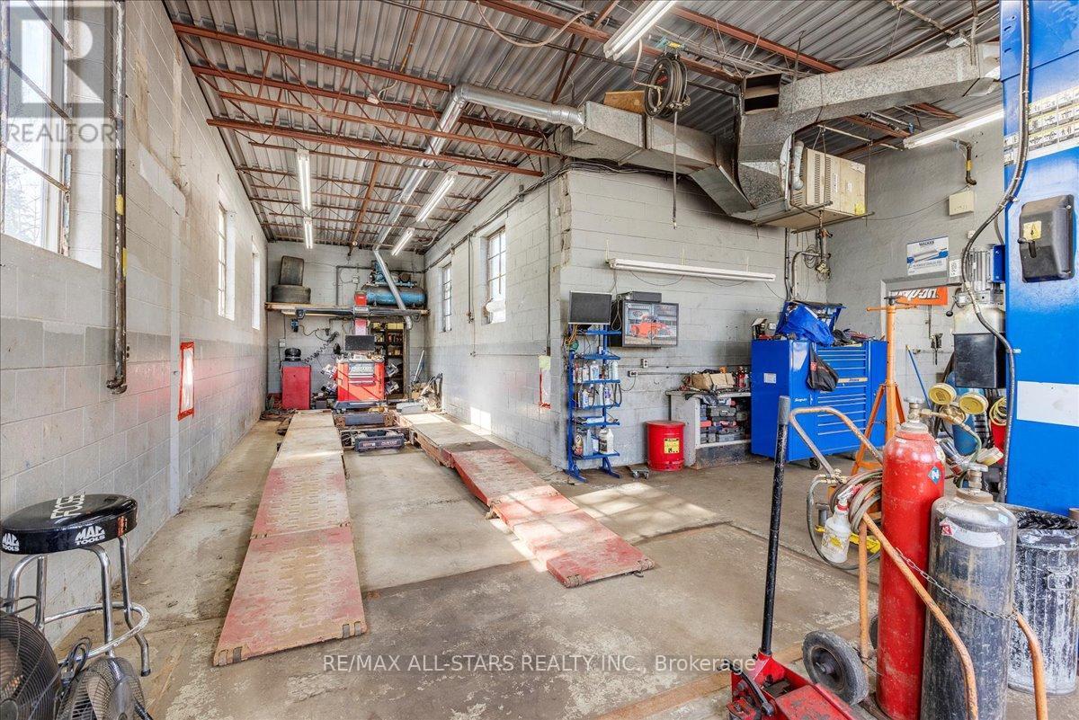 14806 Woodbine Avenue, Whitchurch-Stouffville, ON
