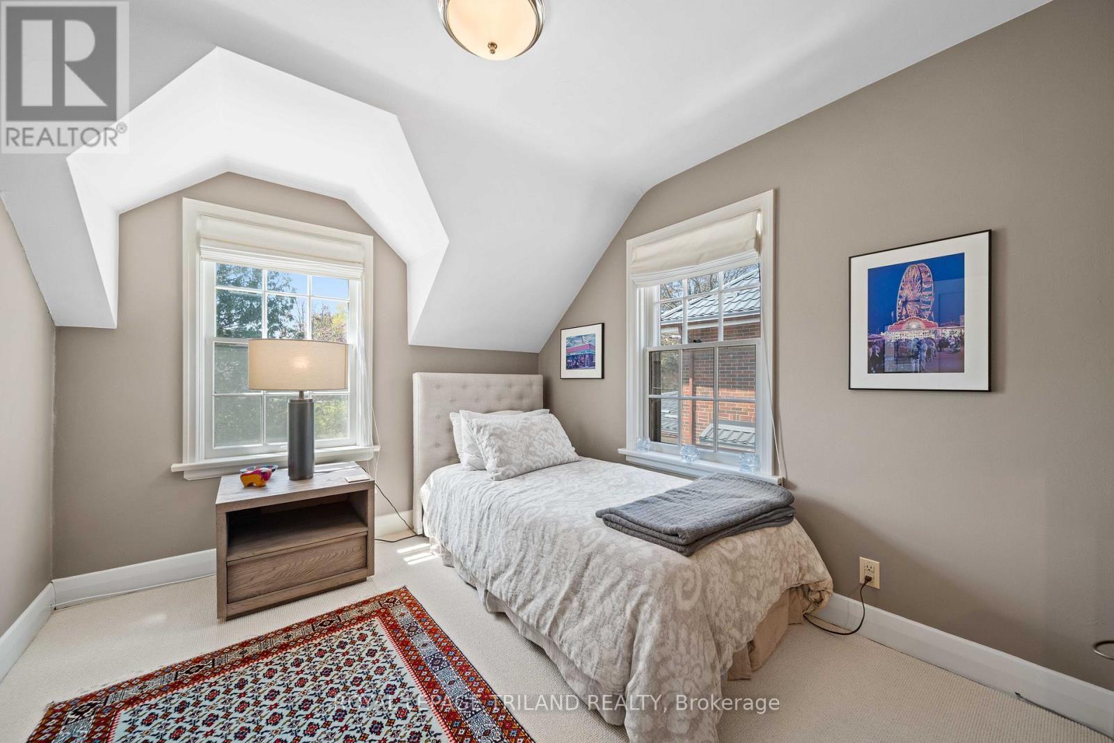 997 Maitland Street, London East (East B), ON - Indoor Photo Showing Bedroom
