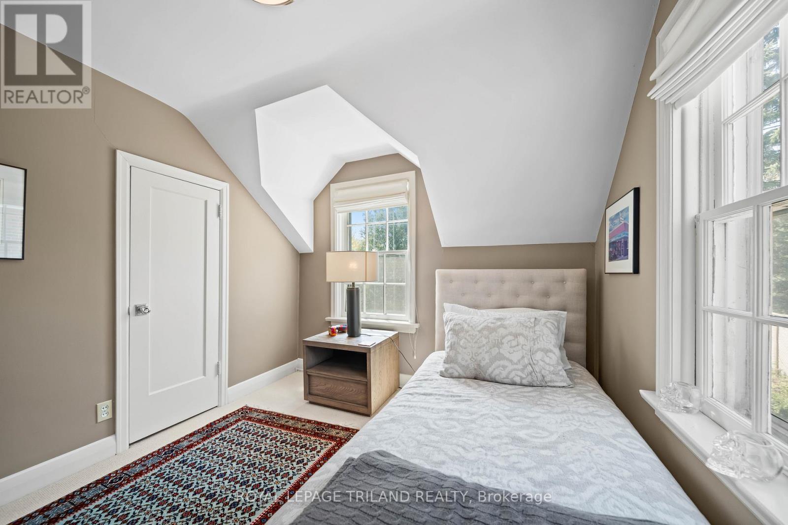 997 Maitland Street, London East (East B), ON - Indoor Photo Showing Bedroom