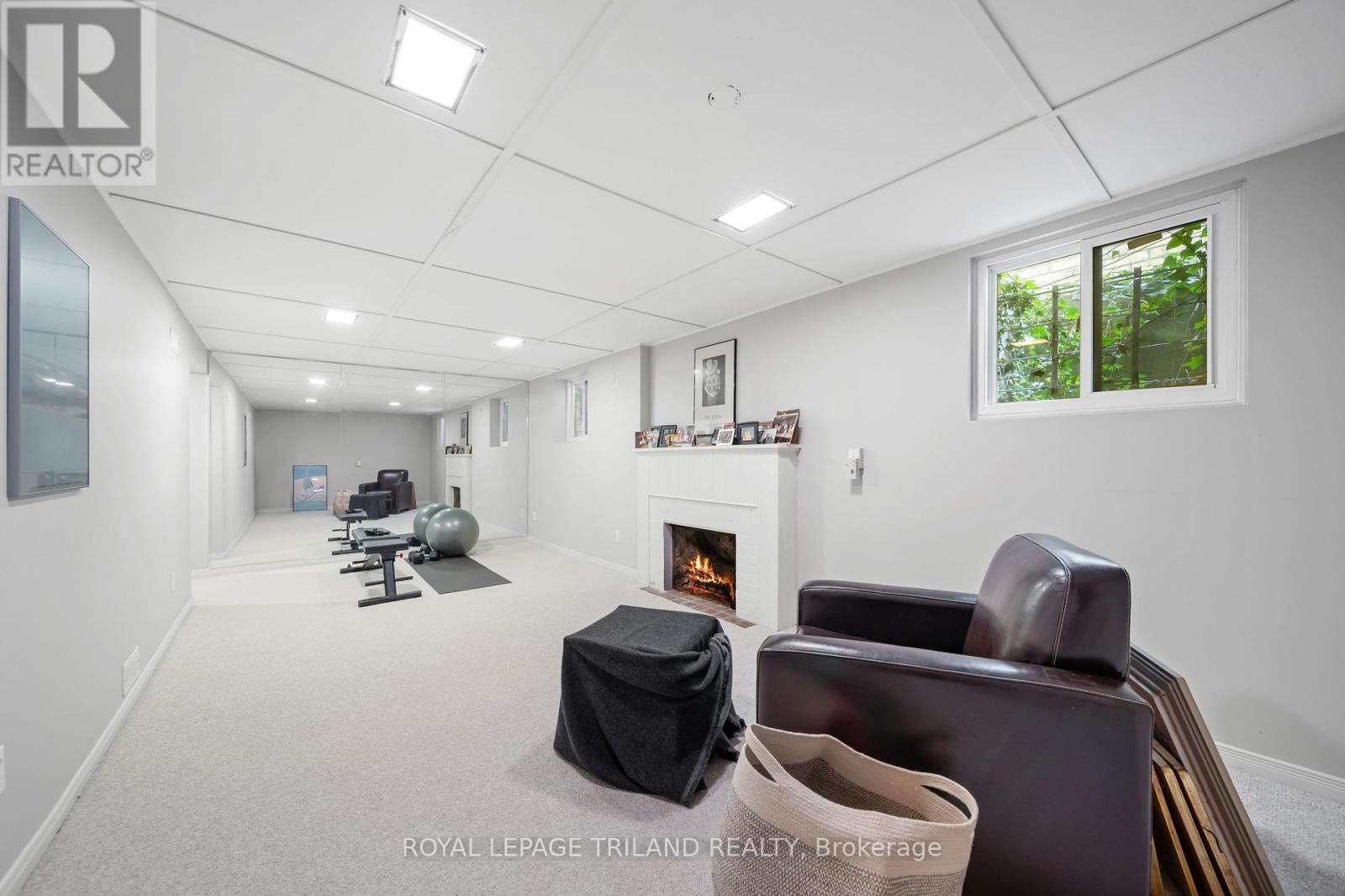 997 Maitland Street, London East (East B), ON - Indoor