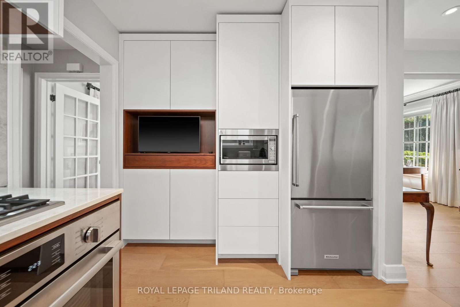997 Maitland Street, London East (East B), ON - Indoor Photo Showing Kitchen