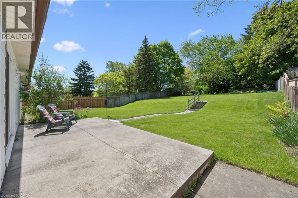 15 Cloverdale Crescent, Kitchener, ON - Outdoor
