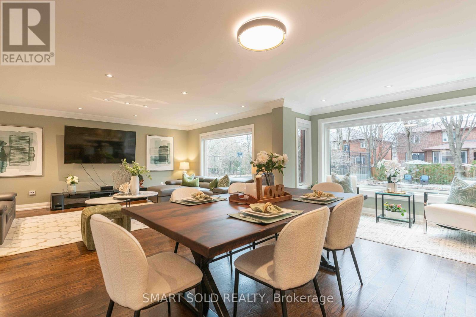 107 Arnold Avenue, Vaughan, ON - Indoor Photo Showing Dining Room