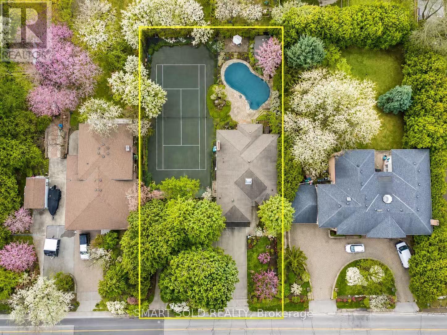 107 Arnold Avenue, Vaughan, ON - Outdoor