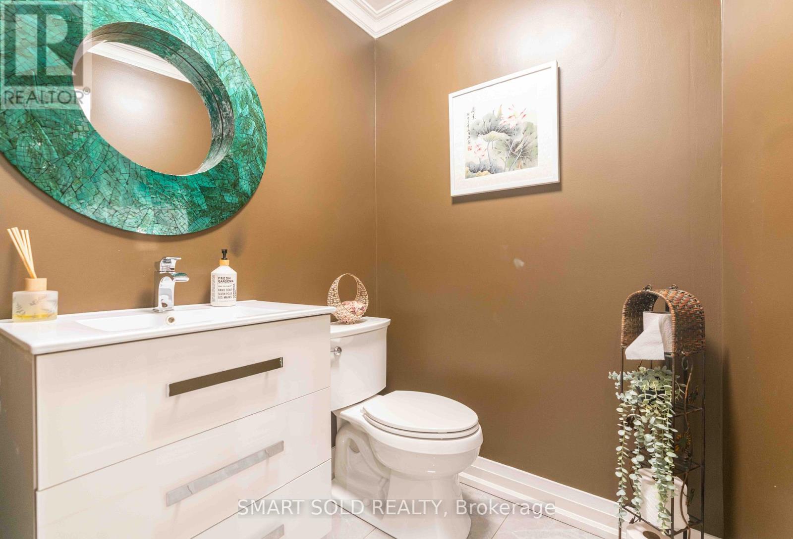 107 Arnold Avenue, Vaughan, ON - Indoor Photo Showing Bathroom