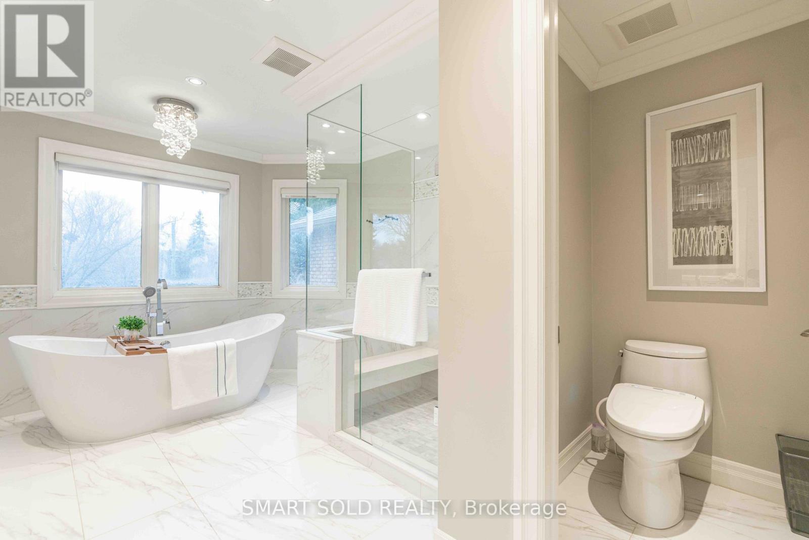 107 Arnold Avenue, Vaughan, ON - Indoor Photo Showing Bathroom