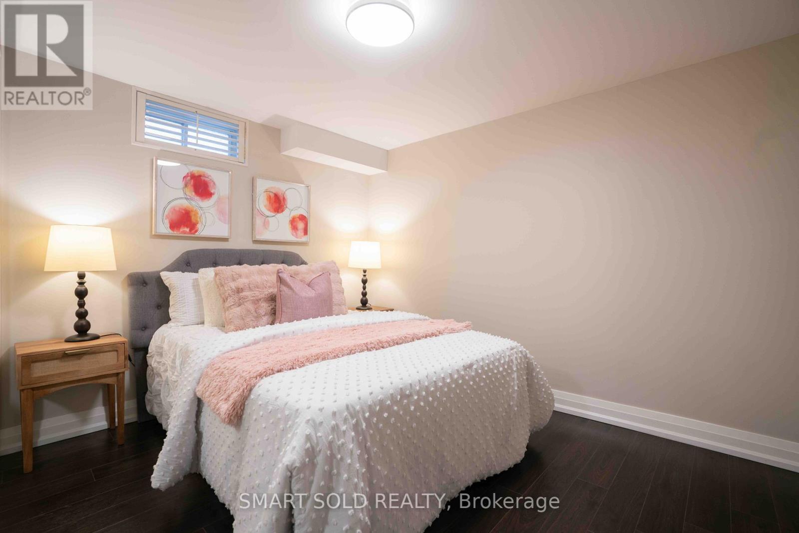 107 Arnold Avenue, Vaughan, ON - Indoor Photo Showing Bedroom