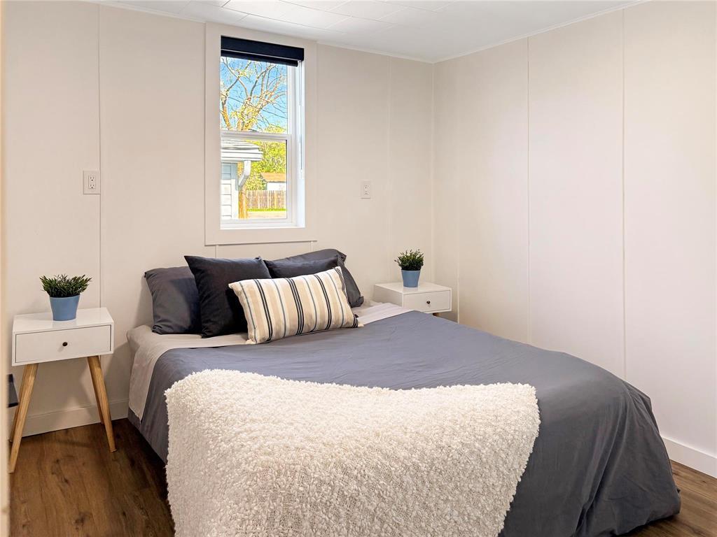 367 5Th Avenue, Rivers, MB - Indoor Photo Showing Bedroom