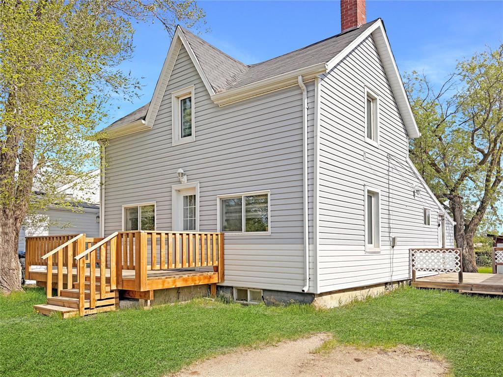 367 5Th Avenue, Rivers, MB - Outdoor