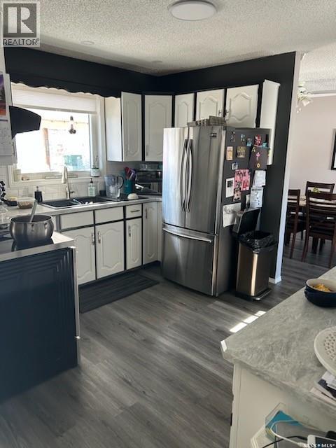 727 4Th Street, Canora, SK - Indoor Photo Showing Kitchen