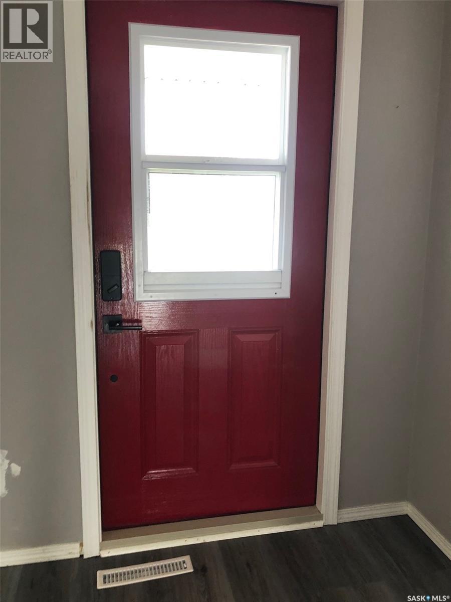 727 4Th Street, Canora, SK - Indoor Photo Showing Other Room