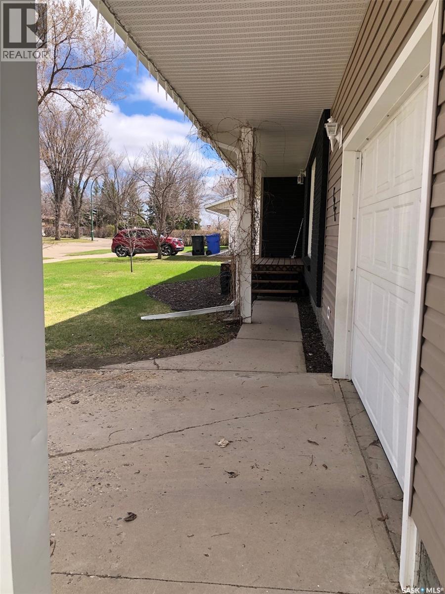 727 4Th Street, Canora, SK - Outdoor With Exterior