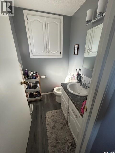 727 4Th Street, Canora, SK - Indoor Photo Showing Bathroom
