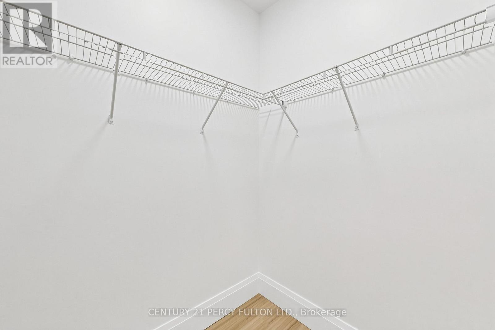 102 - 57 Upper Duke Crescent, Markham, ON - Indoor With Storage