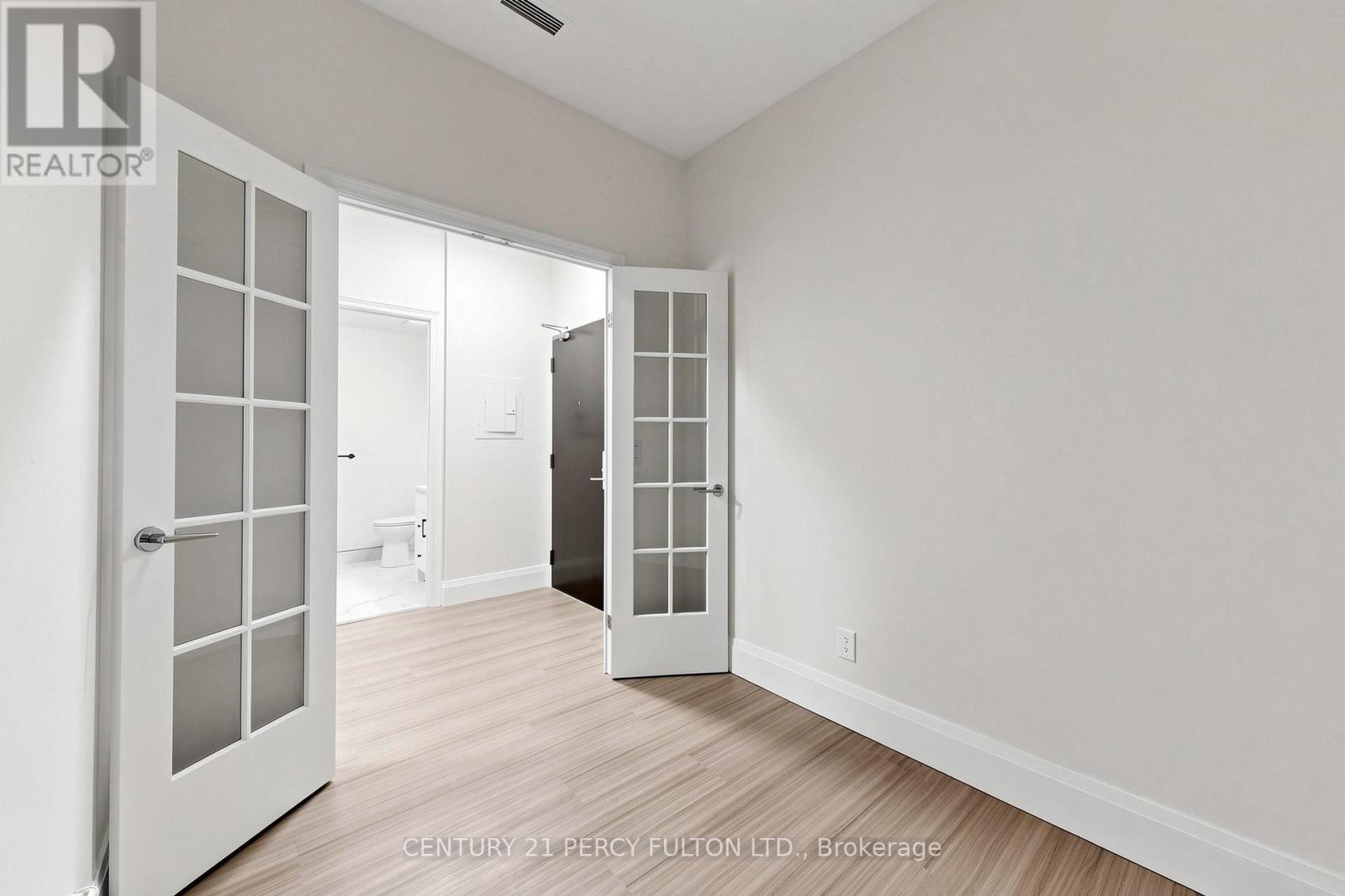 102 - 57 Upper Duke Crescent, Markham, ON - Indoor Photo Showing Other Room