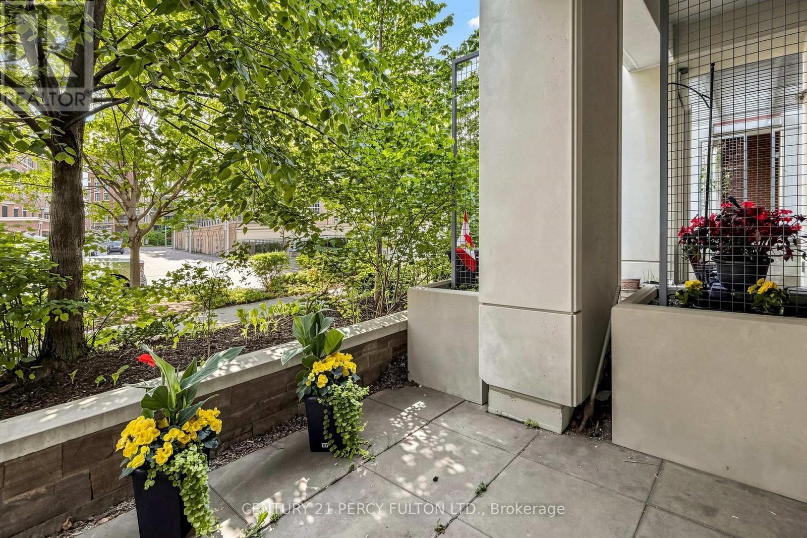102 - 57 Upper Duke Crescent, Markham, ON - Outdoor