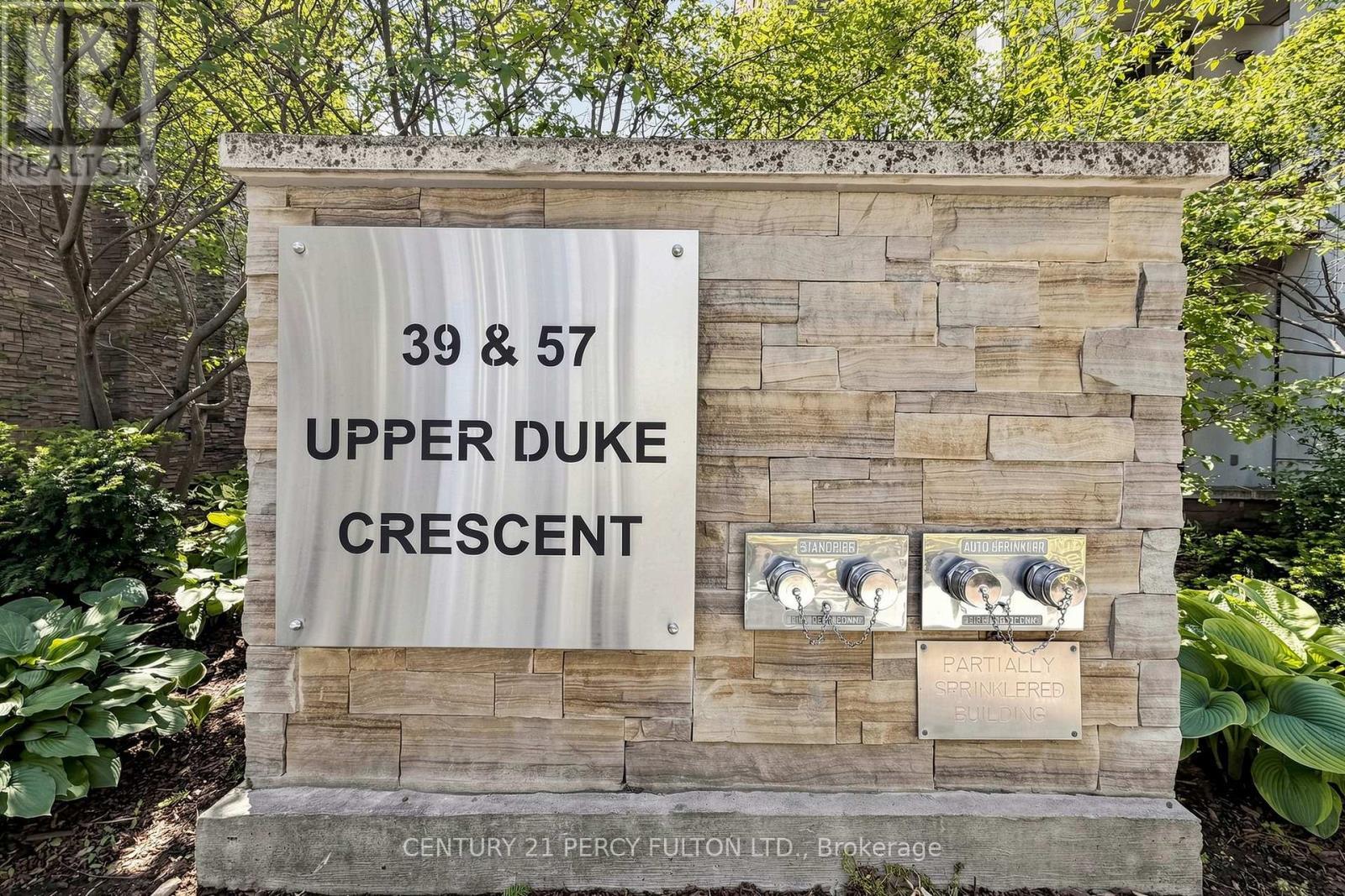 102 - 57 Upper Duke Crescent, Markham, ON - Outdoor