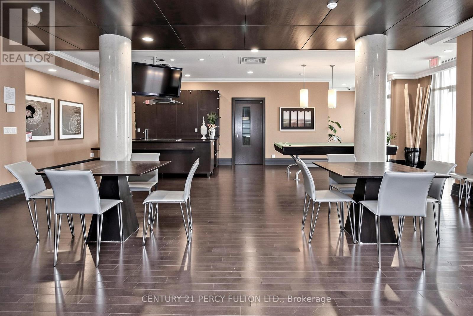 102 - 57 Upper Duke Crescent, Markham, ON - Indoor Photo Showing Dining Room