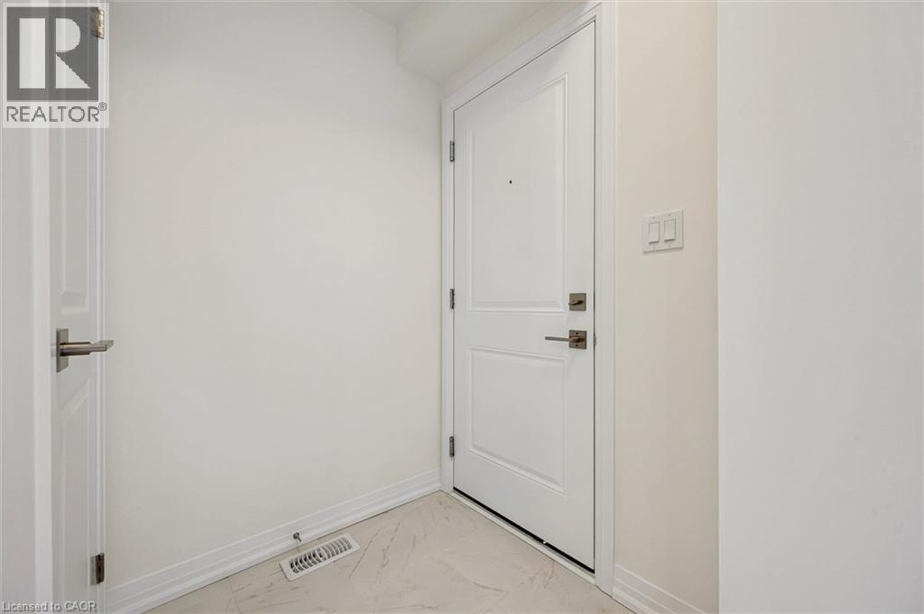 525 Erinbrook Drive Unit# C052, Kitchener, ON - Indoor Photo Showing Other Room