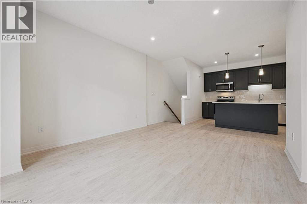 525 Erinbrook Drive Unit# C052, Kitchener, ON - Indoor Photo Showing Kitchen