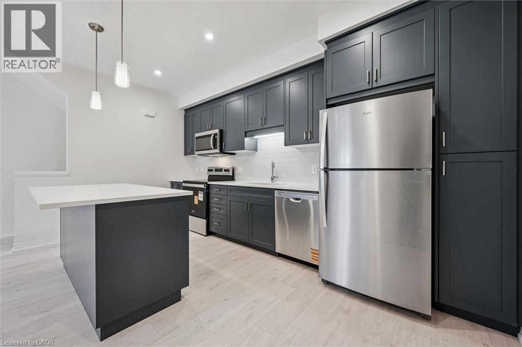 525 Erinbrook Drive Unit# C052, Kitchener, ON - Indoor Photo Showing Kitchen With Stainless Steel Kitchen With Upgraded Kitchen
