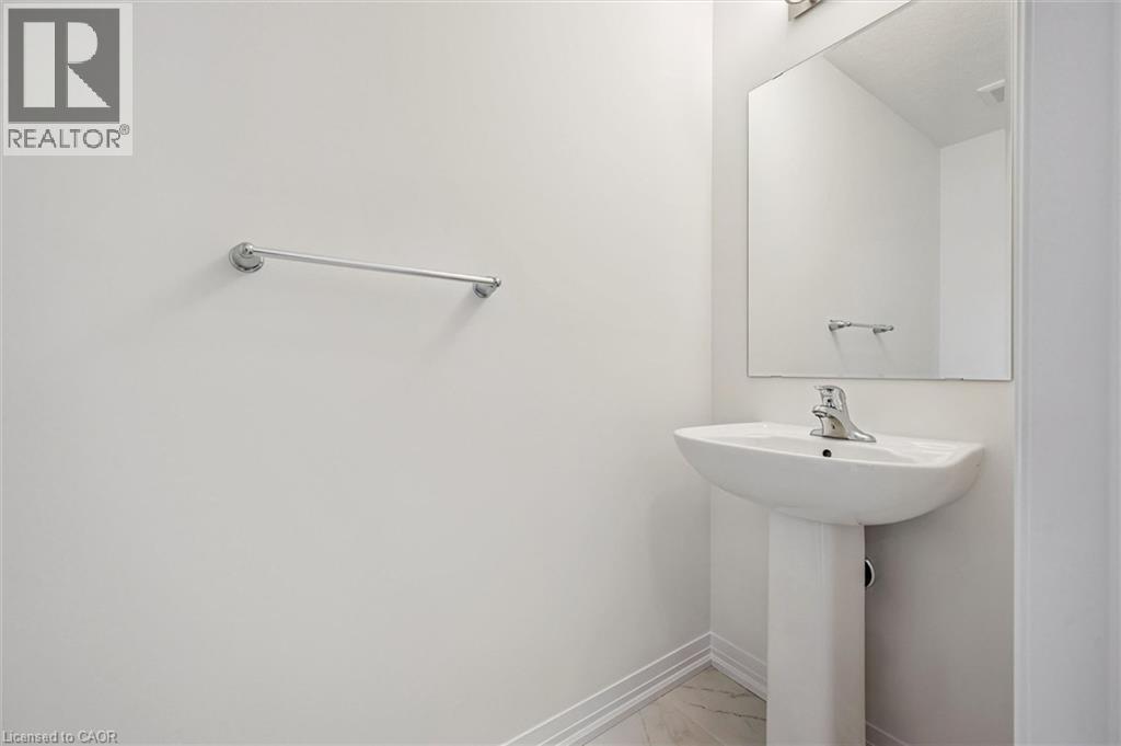 525 Erinbrook Drive Unit# C052, Kitchener, ON - Indoor Photo Showing Bathroom