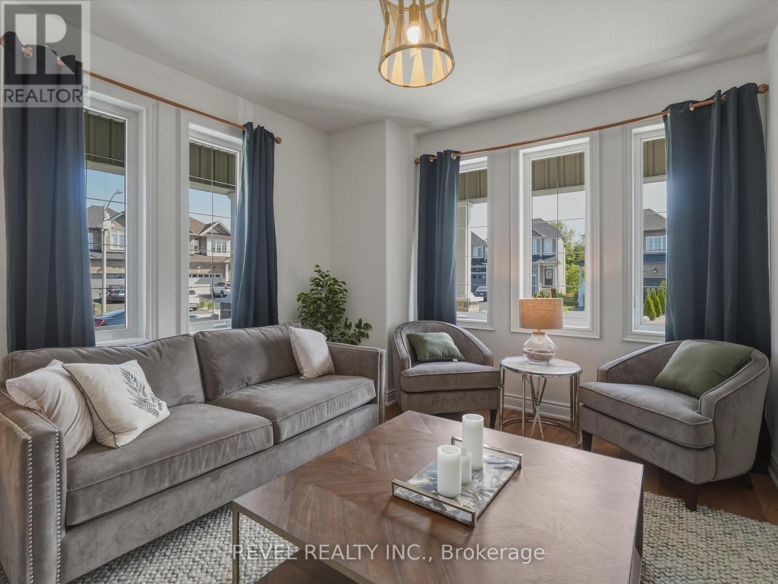 63 Wood Crescent, Essa, ON
