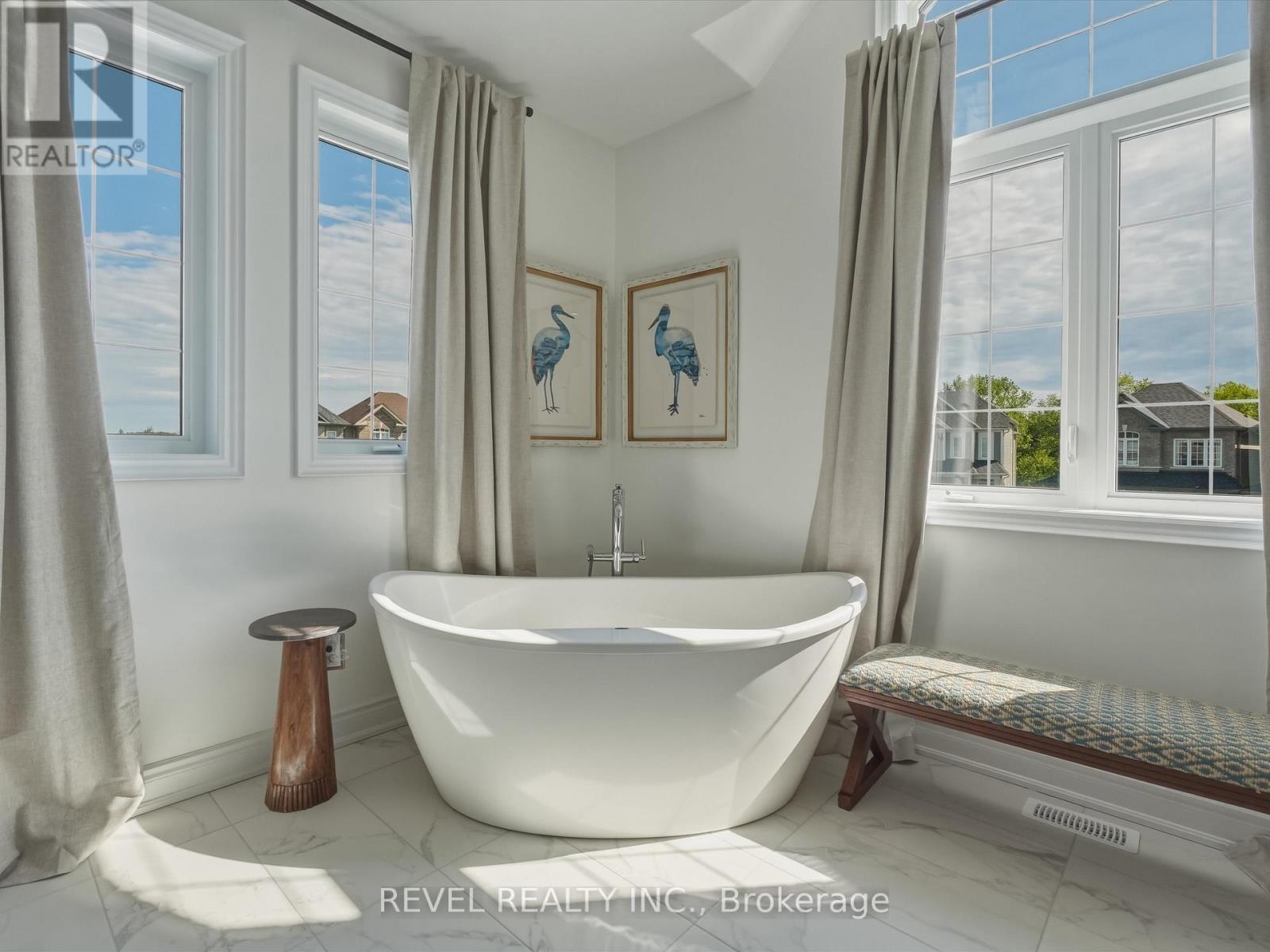 63 Wood Crescent, Essa, ON