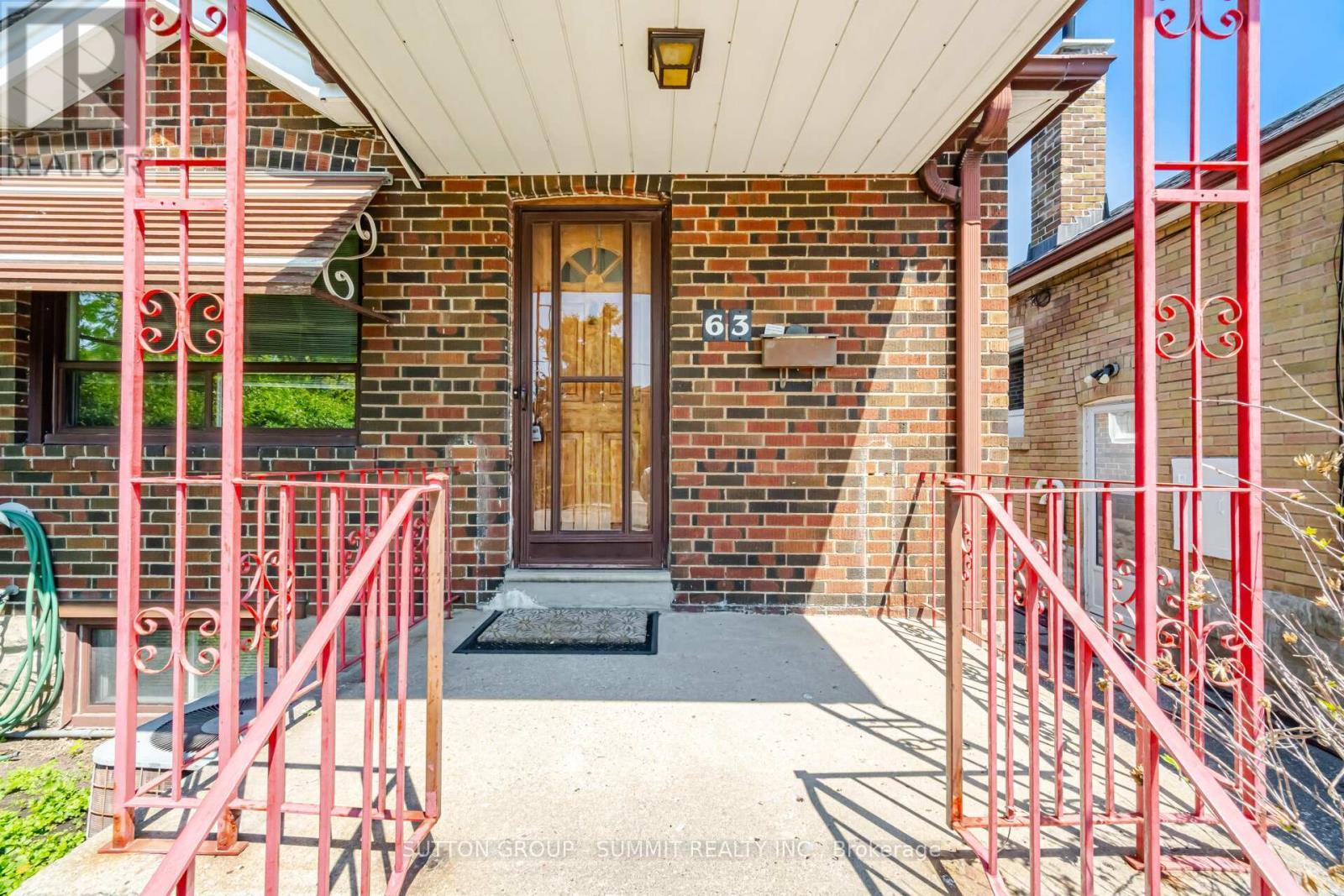63 Chamberlain Avenue, Toronto, ON