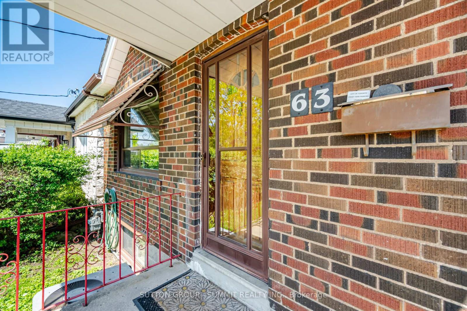 63 Chamberlain Avenue, Toronto, ON