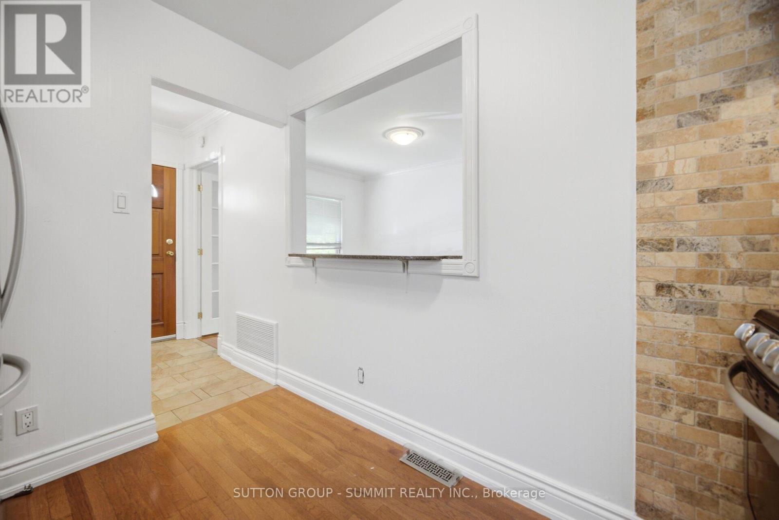 63 Chamberlain Avenue, Toronto, ON