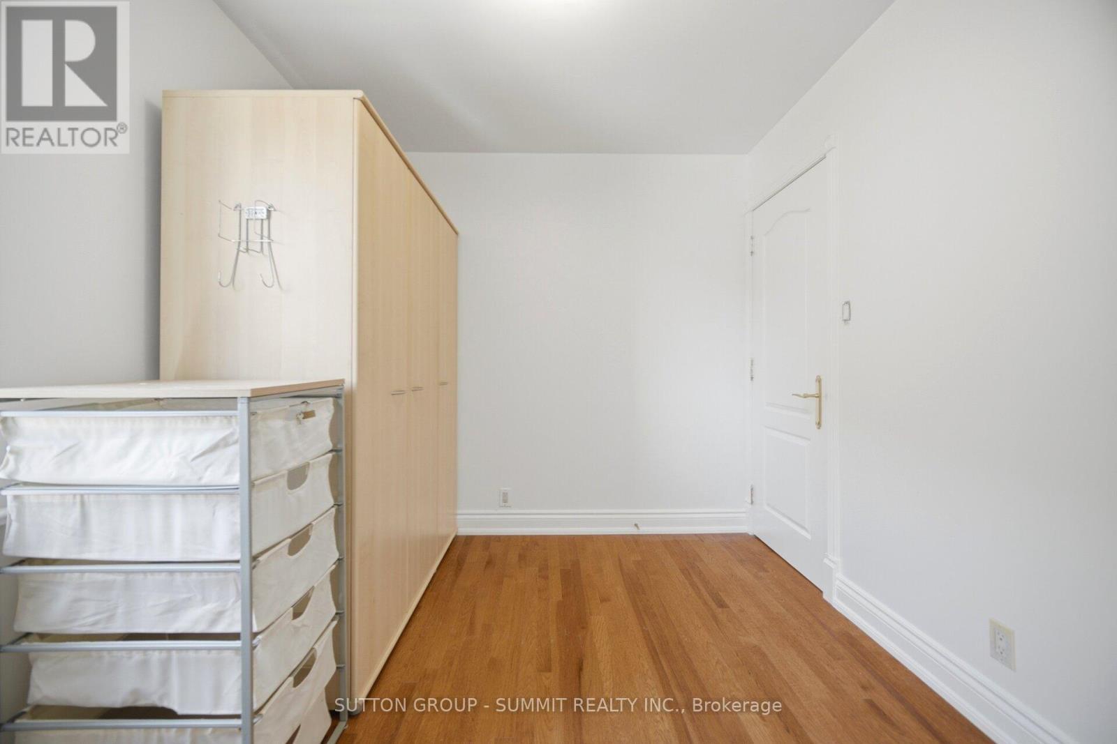 63 Chamberlain Avenue, Toronto, ON