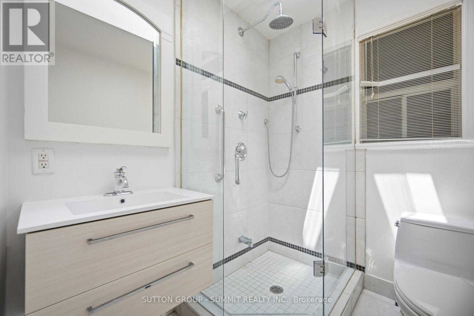 63 Chamberlain Avenue, Toronto, ON