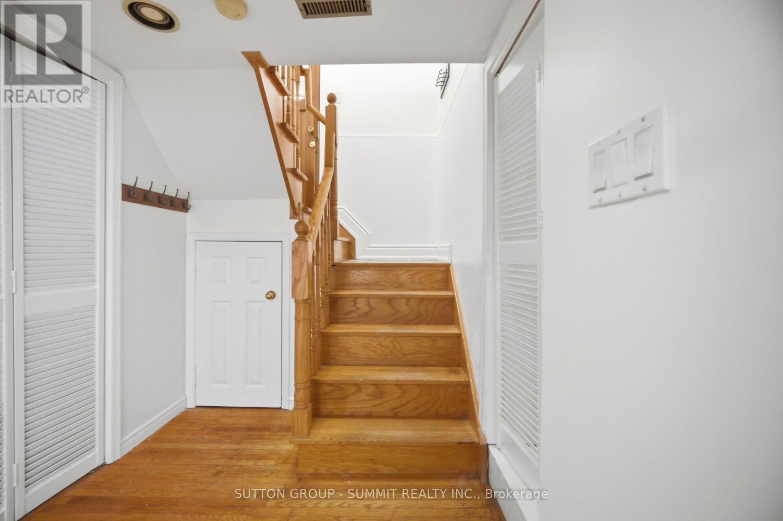63 Chamberlain Avenue, Toronto, ON
