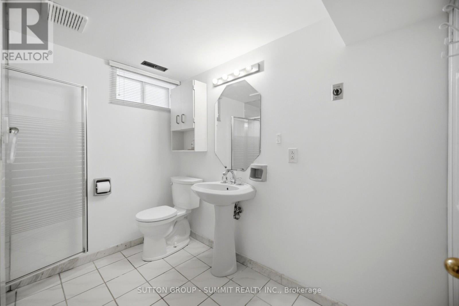 63 Chamberlain Avenue, Toronto, ON