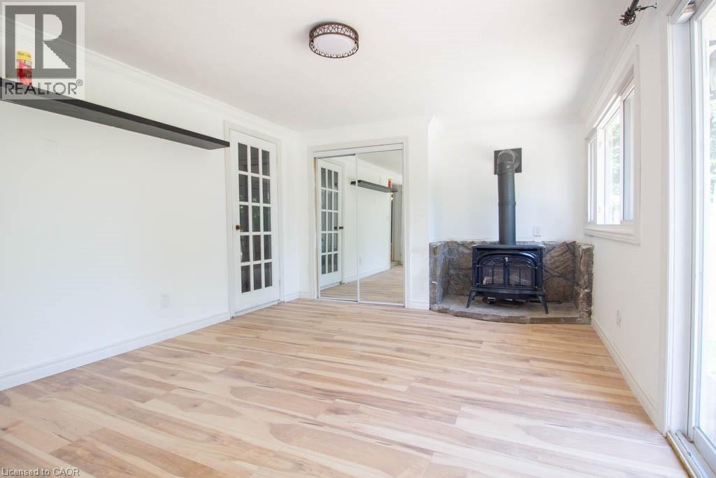 30 Eastvale Place, Hamilton, ON - Indoor Photo Showing Other Room