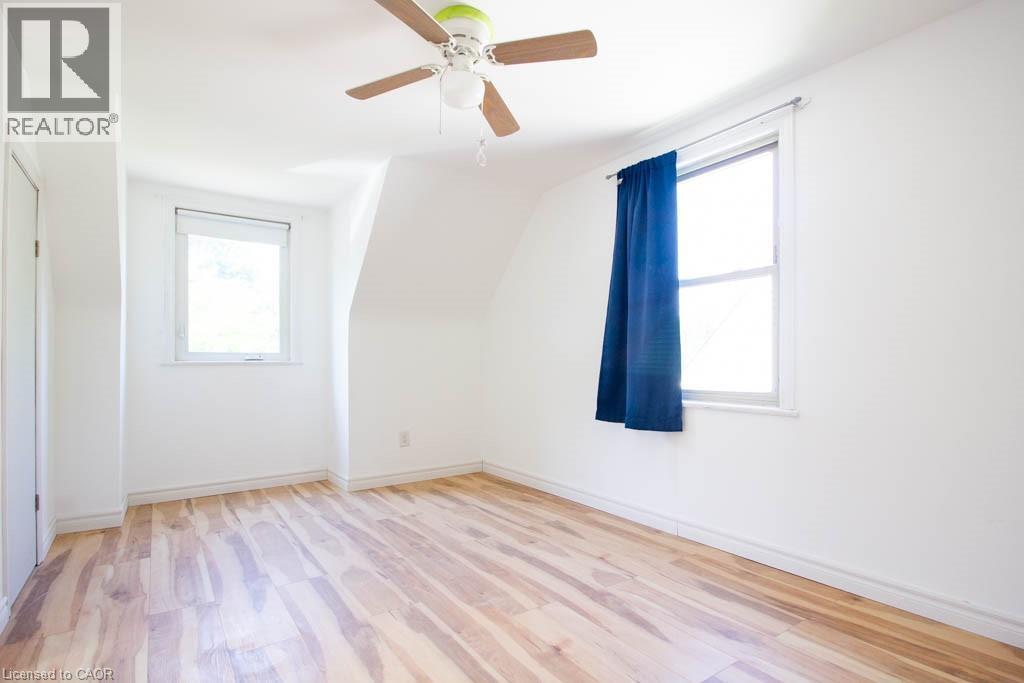 30 Eastvale Place, Hamilton, ON - Indoor Photo Showing Other Room