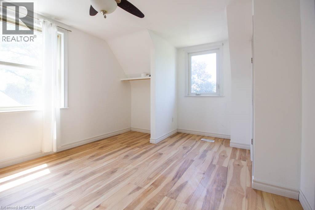 30 Eastvale Place, Hamilton, ON - Indoor Photo Showing Other Room