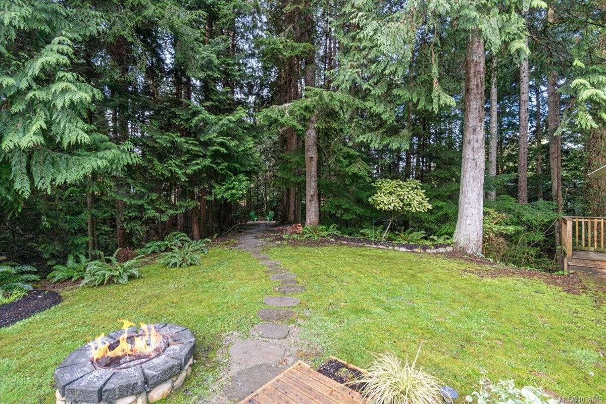 324 Chester Rd, Qualicum Beach, BC
