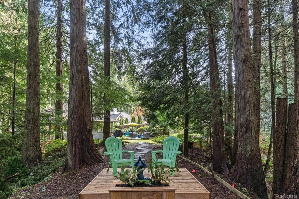 324 Chester Rd, Qualicum Beach, BC