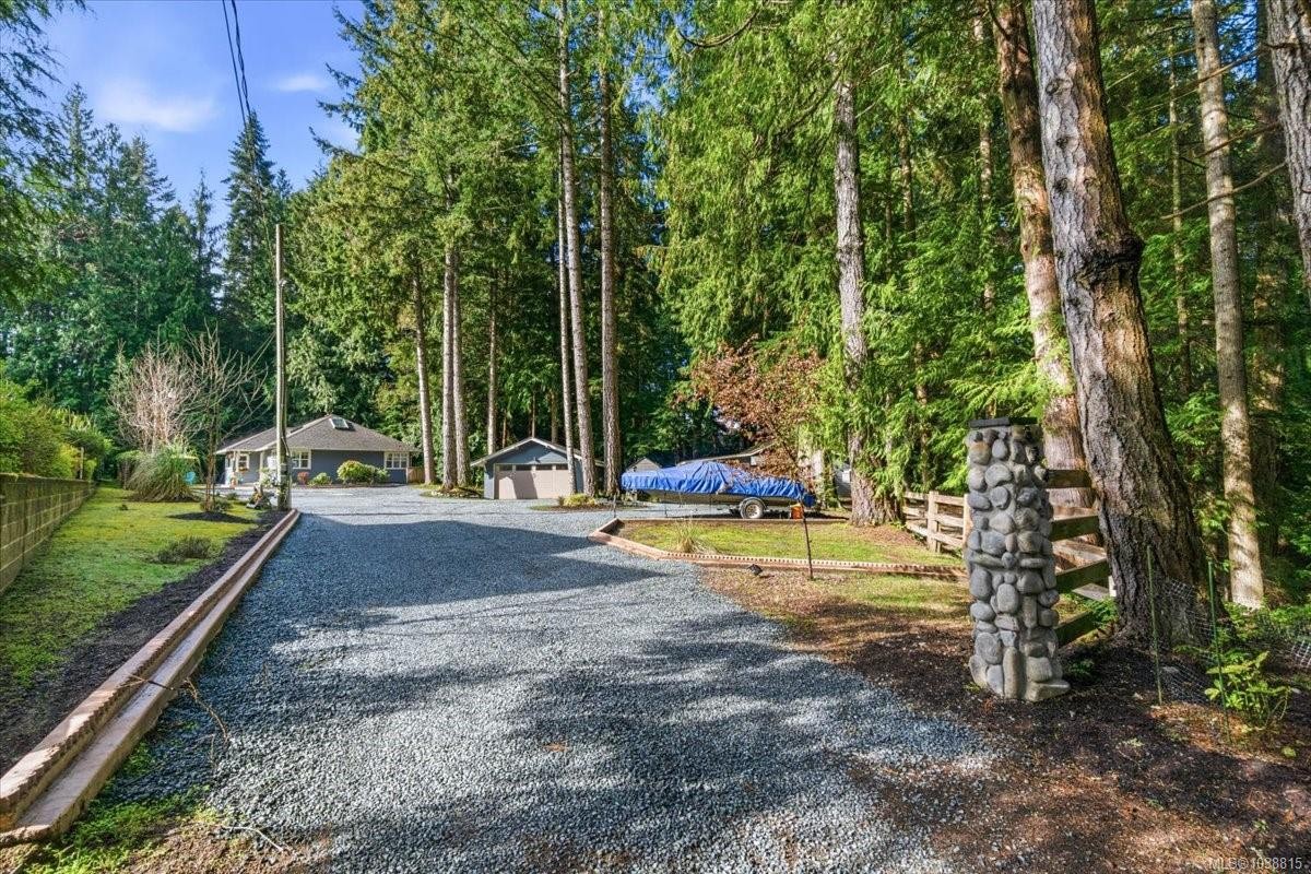 324 Chester Rd, Qualicum Beach, BC