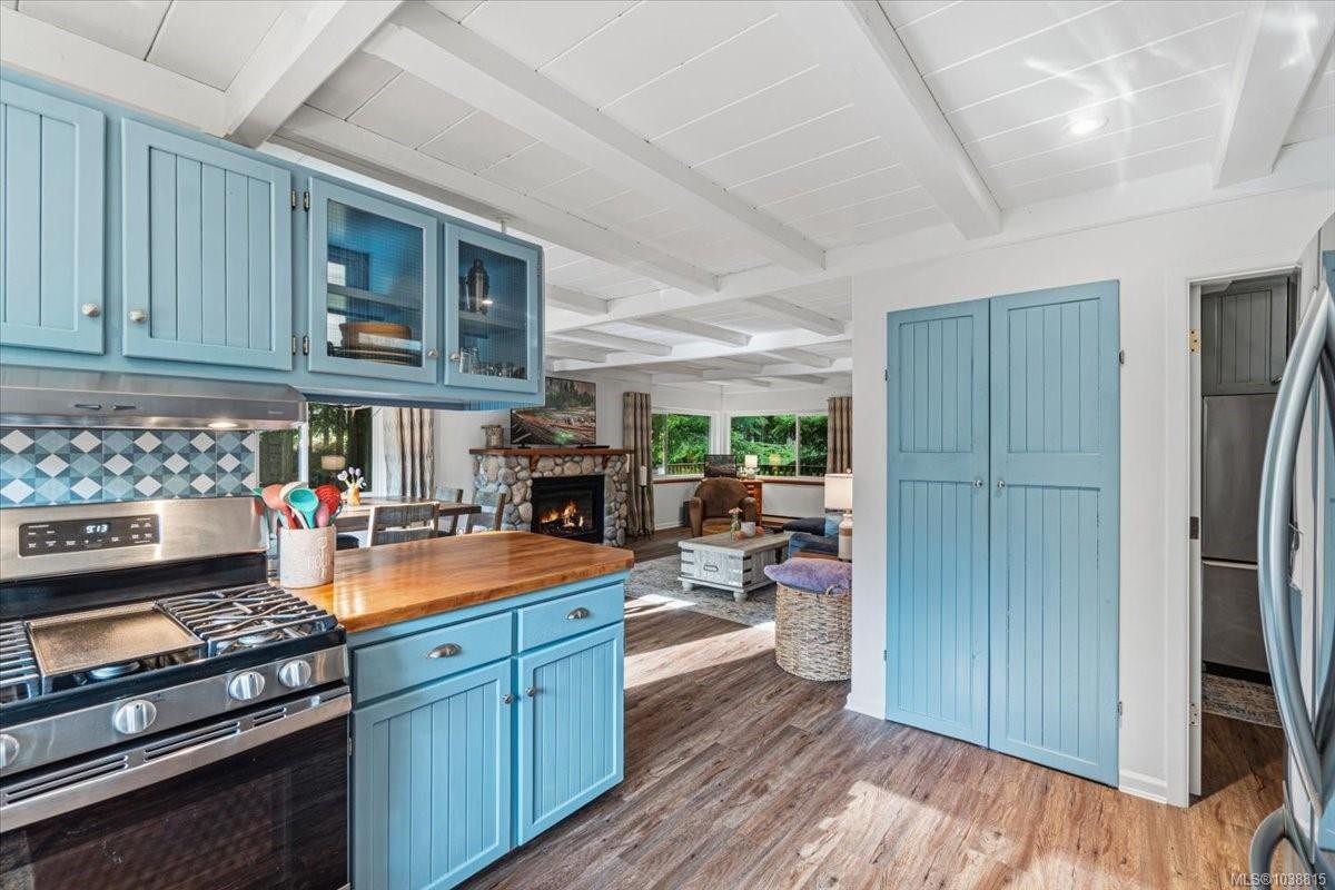 324 Chester Rd, Qualicum Beach, BC