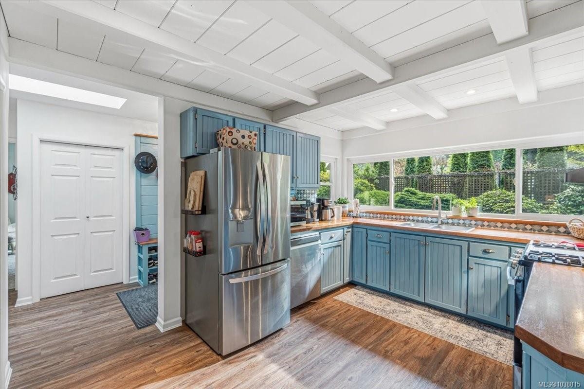 324 Chester Rd, Qualicum Beach, BC