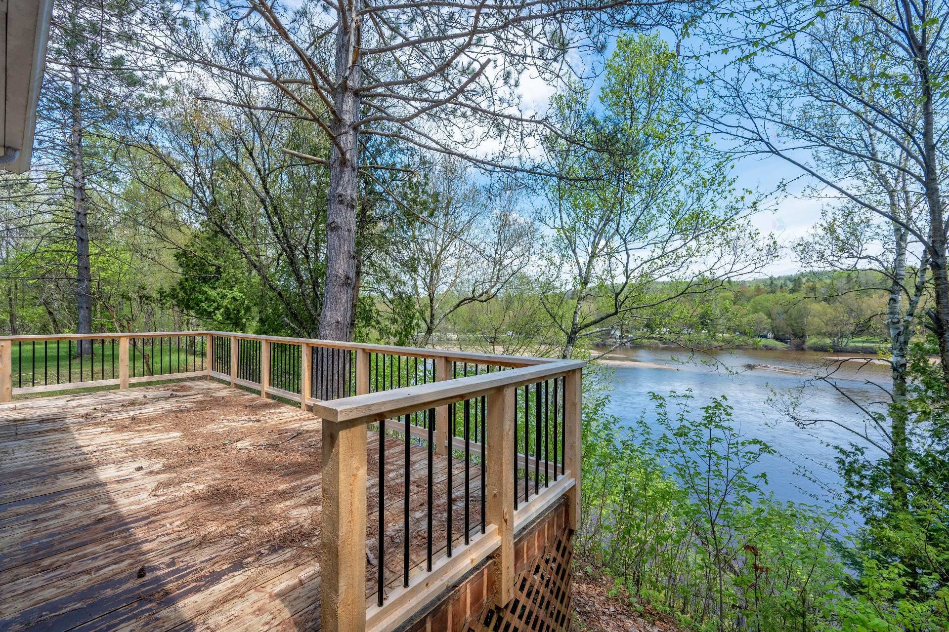Balcony - 160 Rue L'Allier, Labelle, QC - Outdoor