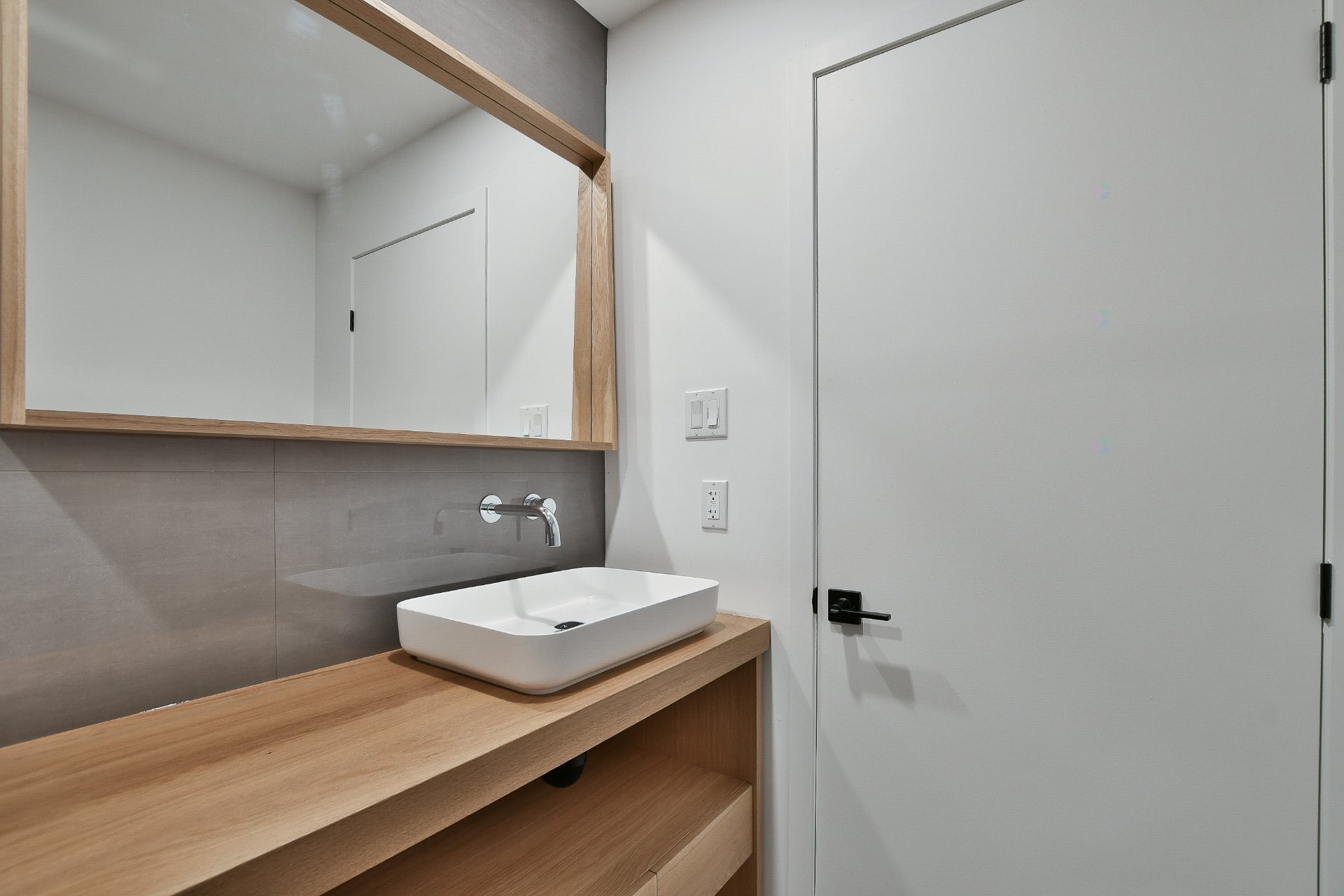 Bathroom - 160 Rue L'Allier, Labelle, QC - Indoor Photo Showing Bathroom