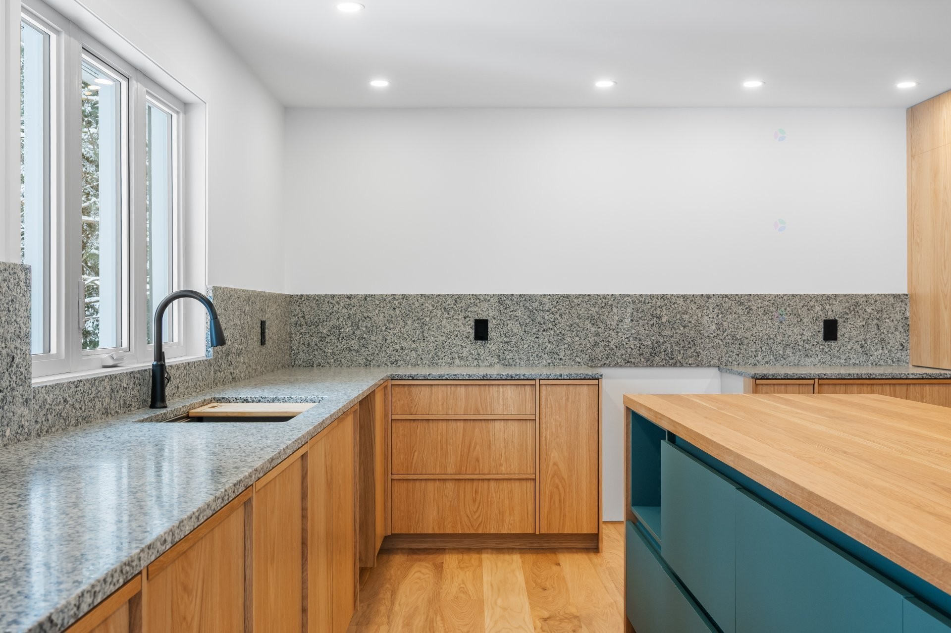 Kitchen - 160 Rue L'Allier, Labelle, QC - Indoor Photo Showing Kitchen