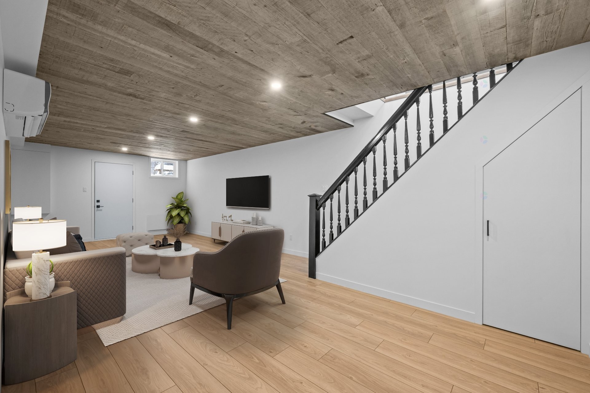 Family Room - 160 Rue L'Allier, Labelle, QC - Indoor Photo Showing Other Room