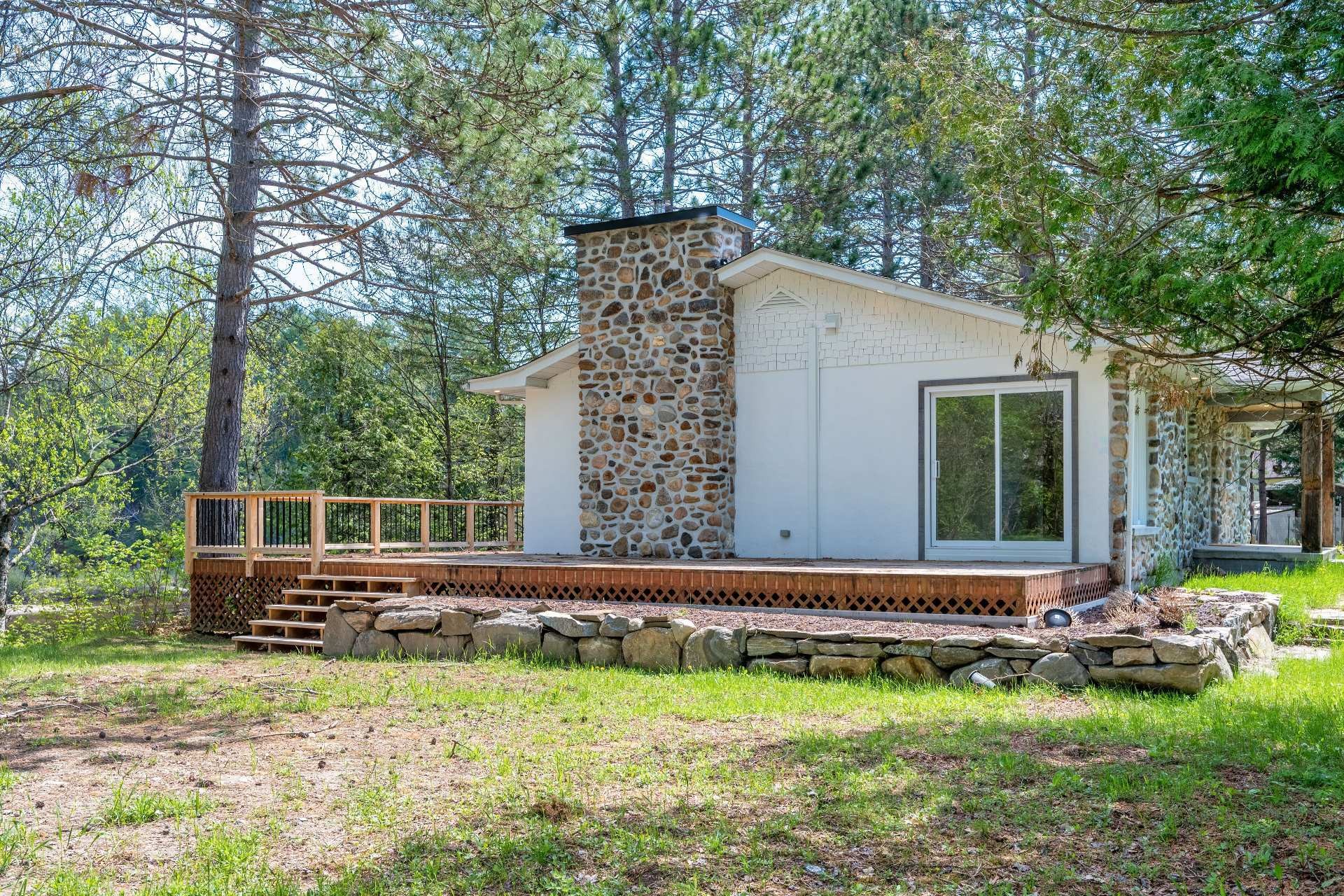 Back of Structure - 160 Rue L'Allier, Labelle, QC - Outdoor